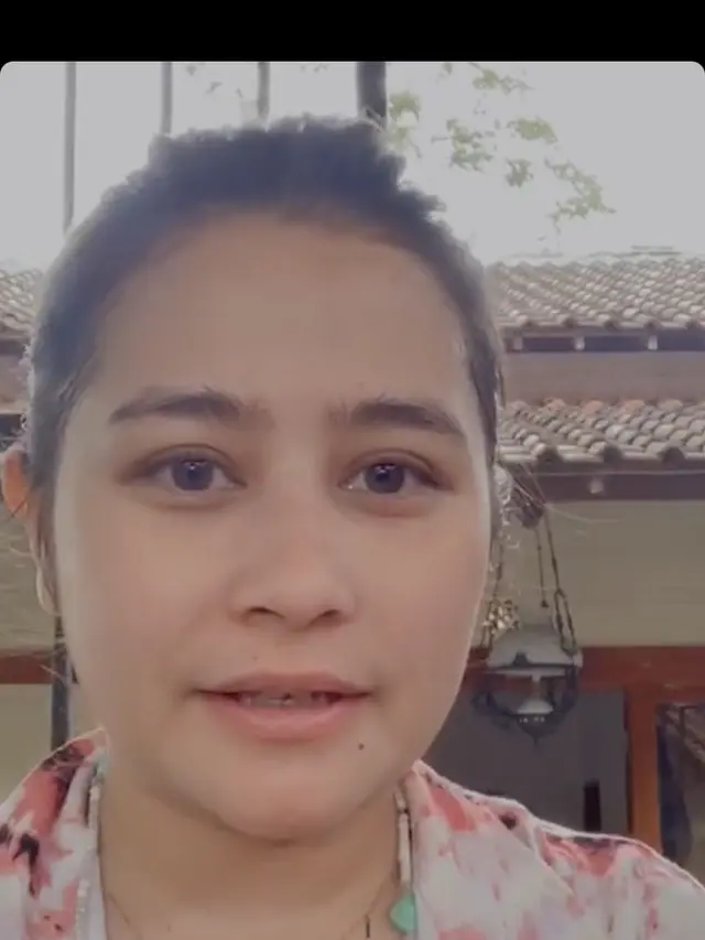 Prilly bagikan rutinitas skincare dan makeupnya lewat video di akun Instagram Pribadinya @prillylatucinsina96