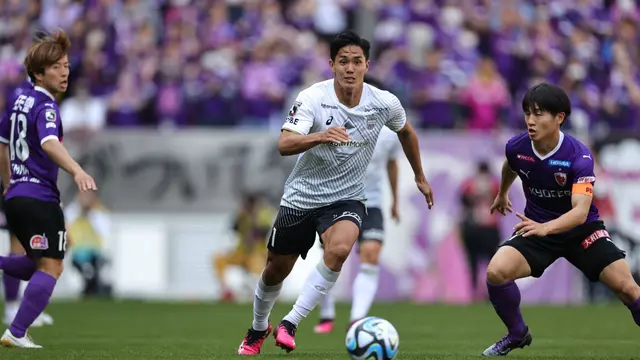 Pemain J1 League Vissel Kobe, Yoshinori Muto. (J League)