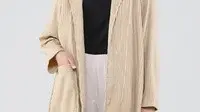 5 Ide Gaya Cardigan Polos Lengan Panjang yang Nyaman dan Stylish yang Islami