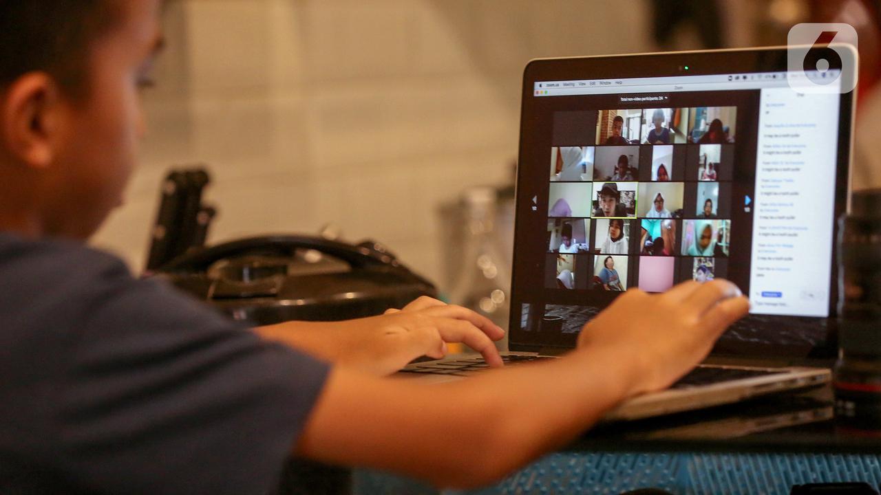 Diperpanjang Sampai 20 Mei, Siswa Belajar Online di Rumah