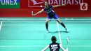 Partai pertama berlangsung alot. Pada awal gim, Putri merebut poin dari lawannya. Tapi Natsuki Nidaira dengan cepat menyamakan dan berbalik unggul lewat rentetan empat poin beruntun. (Bola.com/M. Iqbal Ichsan)