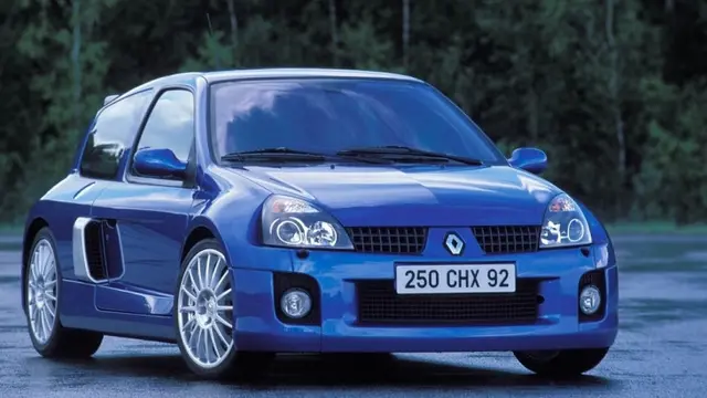 Renault Clio V6