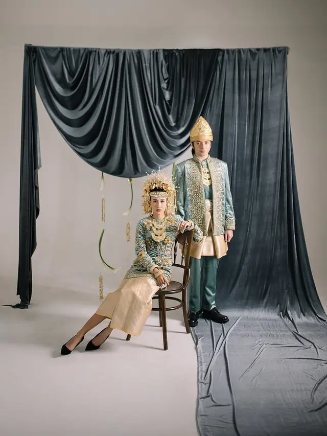 Kembali Pamer Momen Romantis,  Potret Prewedding Angga Yunanda & Shenina Cinnamon dalam Balutan Adat Palembang yang Magis