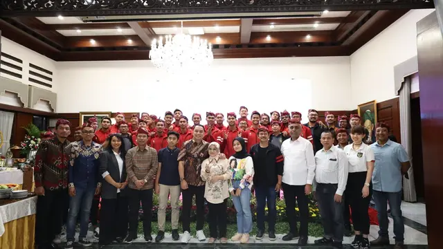 Timnas Indonesia U-20 mendapatkan jamuan makan malam dari Wali Kota Surabaya, Eri Cahyadi.