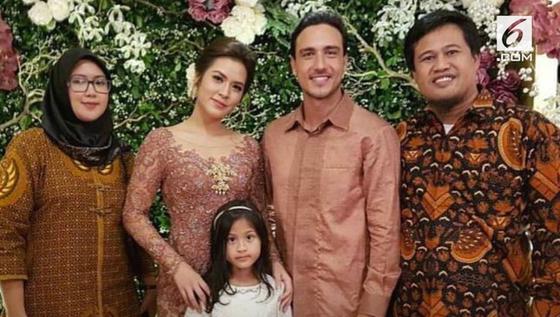 Romantisnya Ungkapan Hamish Daud dan Raisa Usai Tunangan 