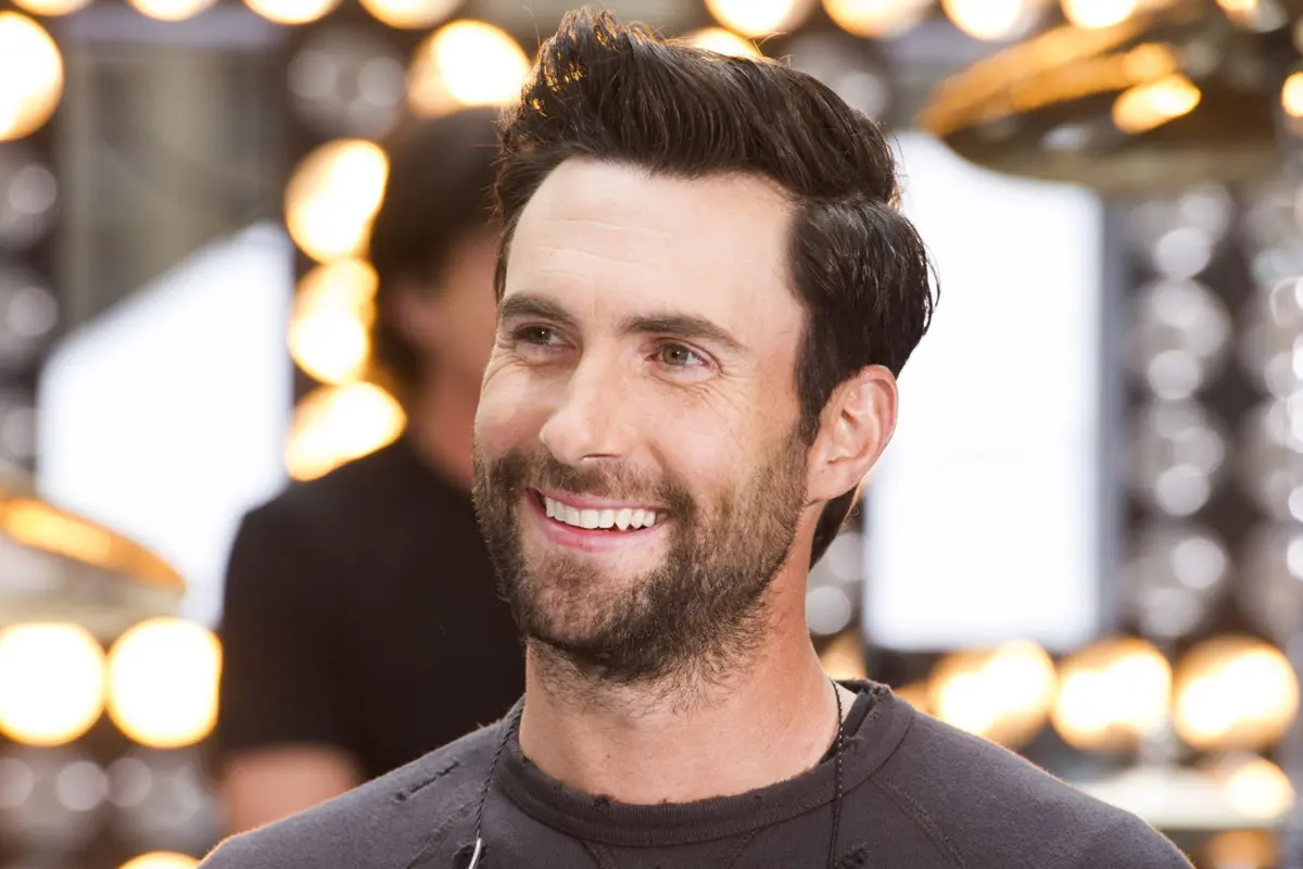 [Bintang] Adam Levine
