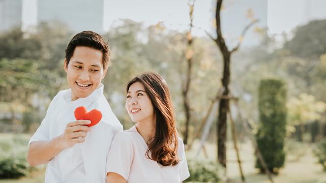 Indikator Gebetan Menyukai Kamu, Cek Tanda yang Lebih dari Teman