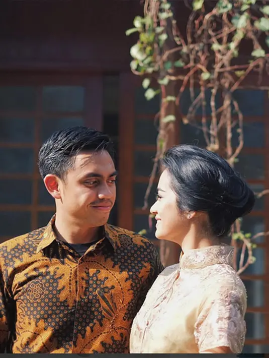 Setelah dua bulan menikah, akan hadir anggota baru dalam rumah tangga Ayudia dan Ditto. (Via Instagram/@ayudiac)