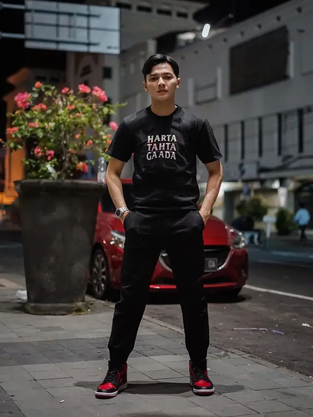 6 Potret Gaya Rambut Baru Dory Harsa, Disebut Mirip Oppa Korea