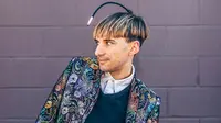 Neil Harbisson, Manusia Cyborg Pertama dengan Kepala Terkoneksi Internet
