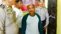 Sopir bus kecelakaan maut ditahan di Polres Kuansing setelah ditetapkan tersangka. (Liputan6.com/Dok Polres Kuansing/M Syukur)