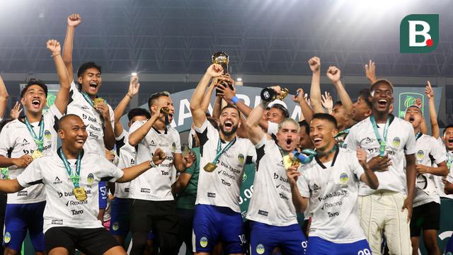 Foto: Kemenangan Sempurna PSIM Yogyakarta, Penantian18 Tahun Promosi dan Jadi Juara Pegandaian Liga 2 2024/2025