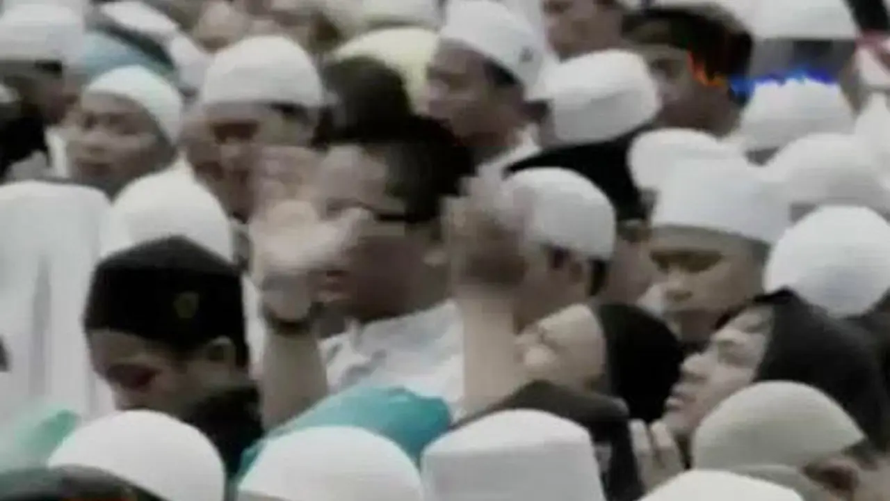 Menjaga Damai Lewat Salat Bersama