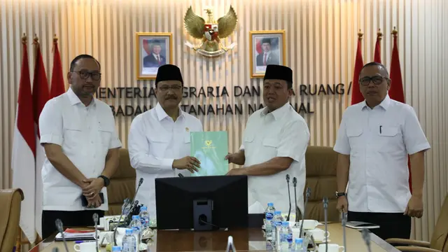 Mensos Gus Ipul dan Nusron Wahid Duduk Bareng Bahas Percepatan Sertifikasi Lahan Sekolah Rakyat