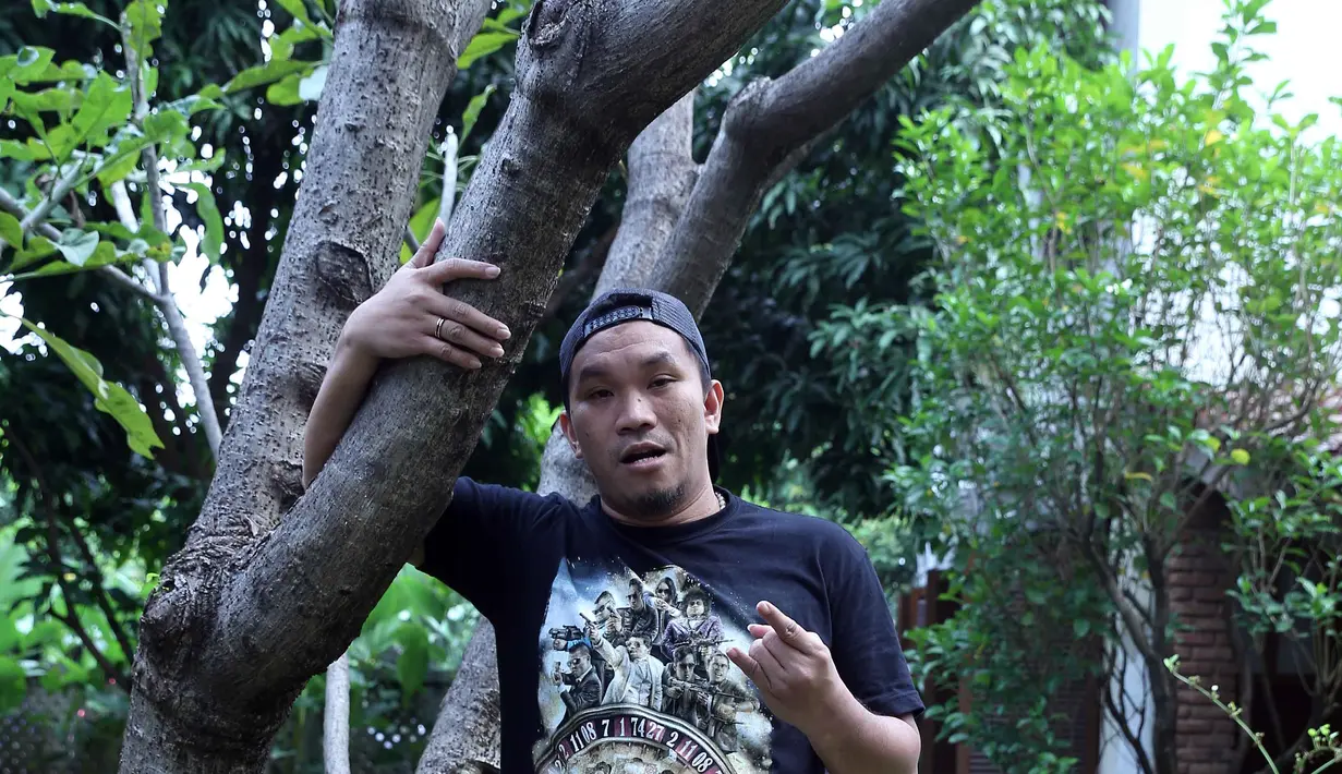 Mongol salah satu pemain film tersebut di kantor Falcon Pictures, kawasan Duren Tiga, Jakarta Selatan, Kamis (10/3) yakin film itu bisa lebih dua juta penonton. (Nurwahyunan/Bintang.com)