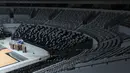 Lapangan utama dan deretan bangku tribun yang dilihat dari Royal Box Indonesia Arena, Senayan, Jakarta, Selasa (25/07/2023). Indonesia Arena akan menjadi salah satu venue perhelatan akbar Piala Dunia Basket 2023 yang akan berlangsung 25 Agustus 2023 mendatang. (Bola.com/Bagaskara Lazuardi)