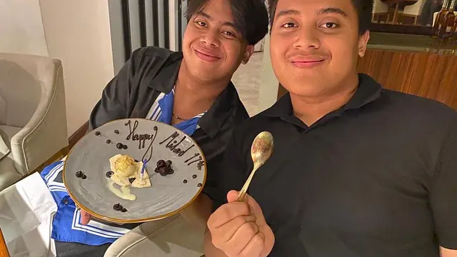 Potret anak kembar Komeng, Bagus dan Ganteng (Sumber: Instagram/@indradewi2242)