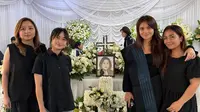Gritte Agatha Sebut Ibunda Marsha Aruan Ceria dan Mirip Mamanya