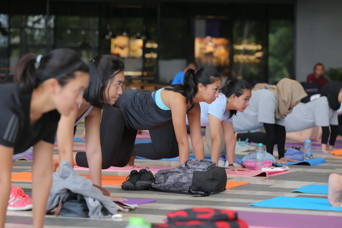 Yoga bersama Active Barn di Fimela Fest 2018
