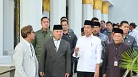 Presiden Joko Widodo atau Jokowi saat menghadiri acara penyerahan Mushaf Al-Qur’an di Masjid Mohammed bin Zayed, Kota Surakarta. (Foto: Muchlis Jr - Biro Pers Sekretariat Presiden)