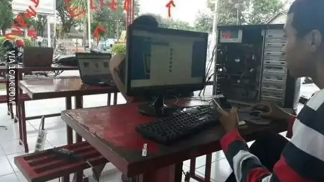 6 Cara Nyeleneh saat Belajar Ini Bikin Geleng Kepala, Materi Jadi Enggak Masuk