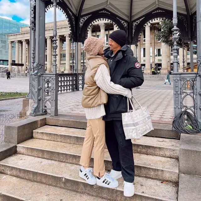 Potret Jennifer Bachdim dan Irfan Bachdim di Jerman