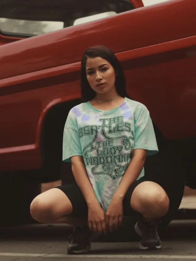 10 Ide Outfit Hangout Untuk Remaja Zaman Now yang Stylish dan Anti Ribet (photo by freepik.com)