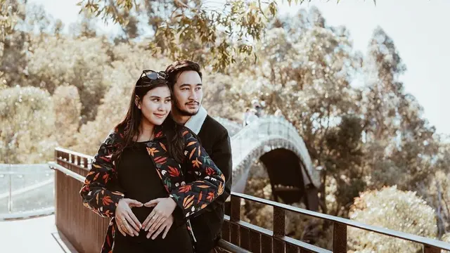 Syahnaz Sadiqah dan Jeje Govinda