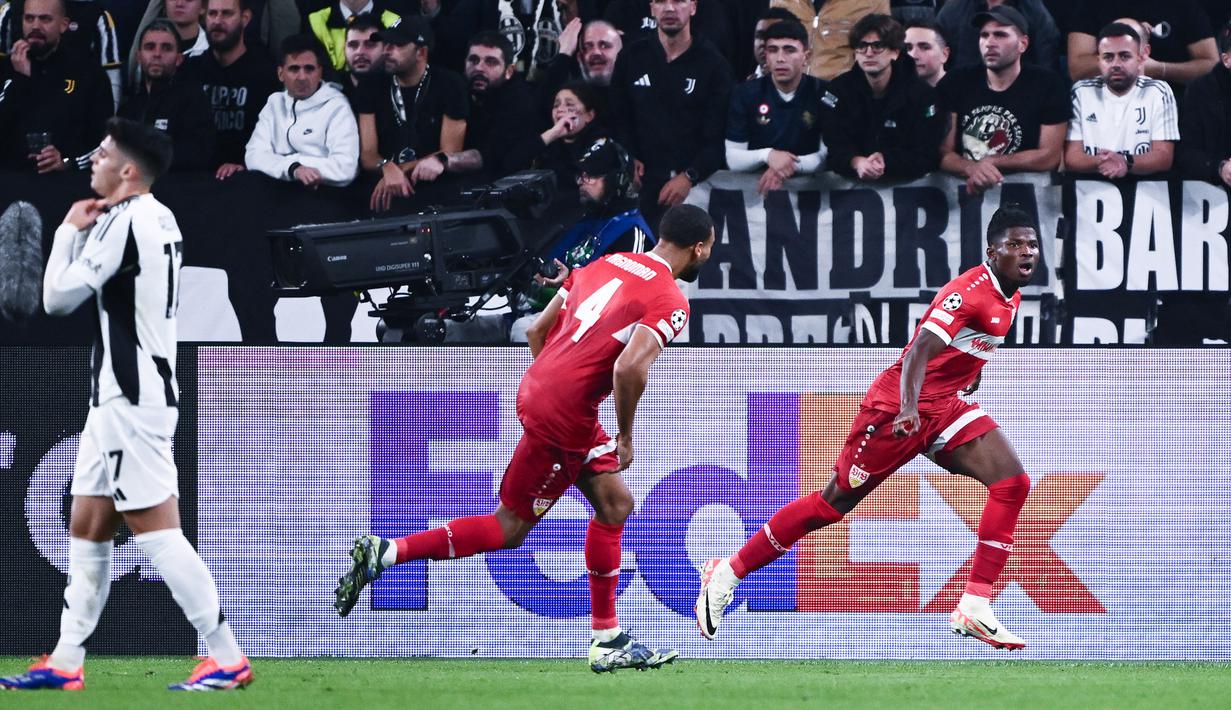 Pemain pengganti El Bilal Toure menjebol gawang Juventus di menit kedua masa injury time setelah sukses melewati para pemain belakang klub Serie A itu. (AFP/Marco Bertorello)