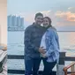 Potret Erica Putri Pamer Baby Bump Bareng Suami. (Sumber: Instagram.com/ericaputrii dan Instagram.com/derylkzr)