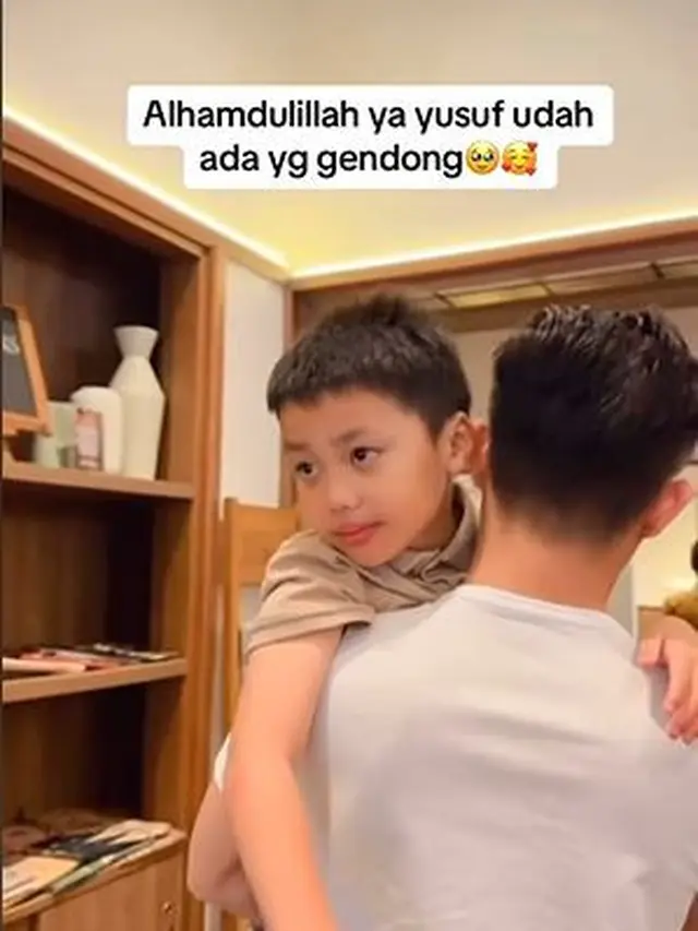 6 Potret Keluarga Baru Larissa Chou, Anak Ubah Panggilan Om Jadi Papa