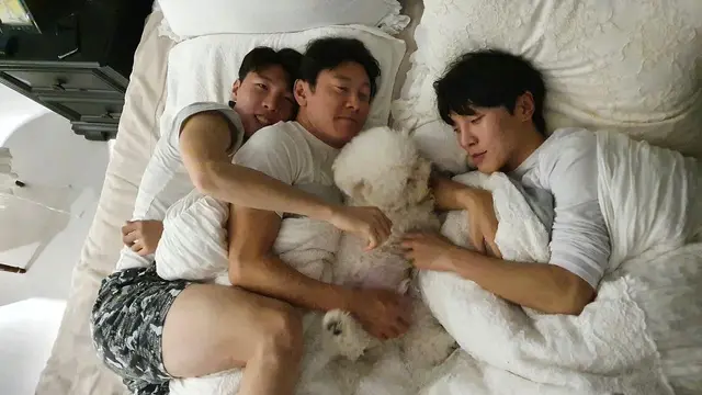 Jarang Tersorot, Ini 6 Momen Kebersamaan Shin Tae-yong Bareng Keluarga
