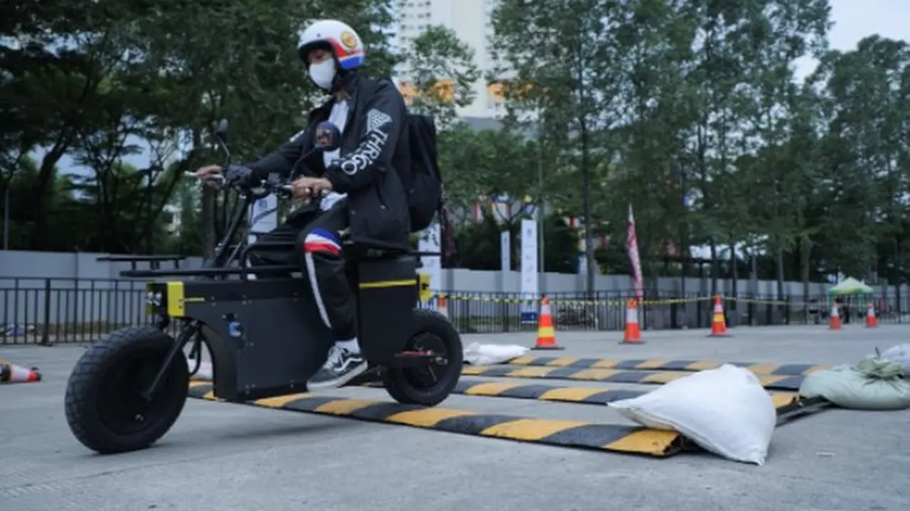 Sensasi Jajal Motor Listrik di GIIAS 2021 (Ist)