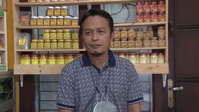 Ghozali, Pemilik Usaha Manisan Herbal
