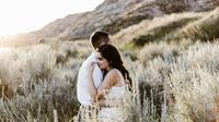 Cuddle quotes, captions, and messages. (Photo: Priscilla Du Preez/Unsplash)