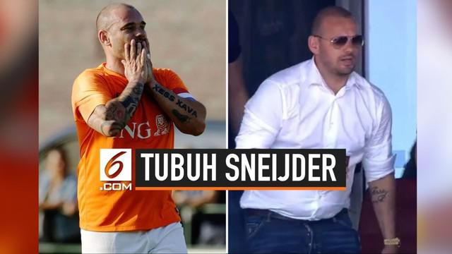 Usai mengakhiri karier sebagai pesepak bola profesional pada Juli lalu, penampilan Wesley Sneijder menjadi perhatian publik. Tubuh mantan pemain Real Madrid, Inter Milan dan Ajax Amsterdam itu melar, padahal ia belum sebulan pensiun.