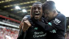 Gelandang Liverpool, Georginio Wijnaldum, melakukan selebrasi usai membobol gawang Sheffield United pada laga Premier League di Stadion Bramall Lane, Sabtu (28/9). Liverpool menang 1-0 atas Sheffield United. (AP/Rui Vieira)