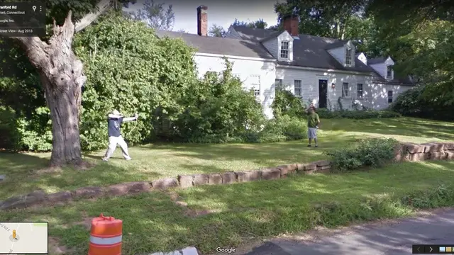 Momen Aneh di Google View Street