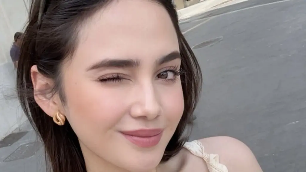 Syifa Hadju saat Honeymoon ke Eropa. [@syifahadju]