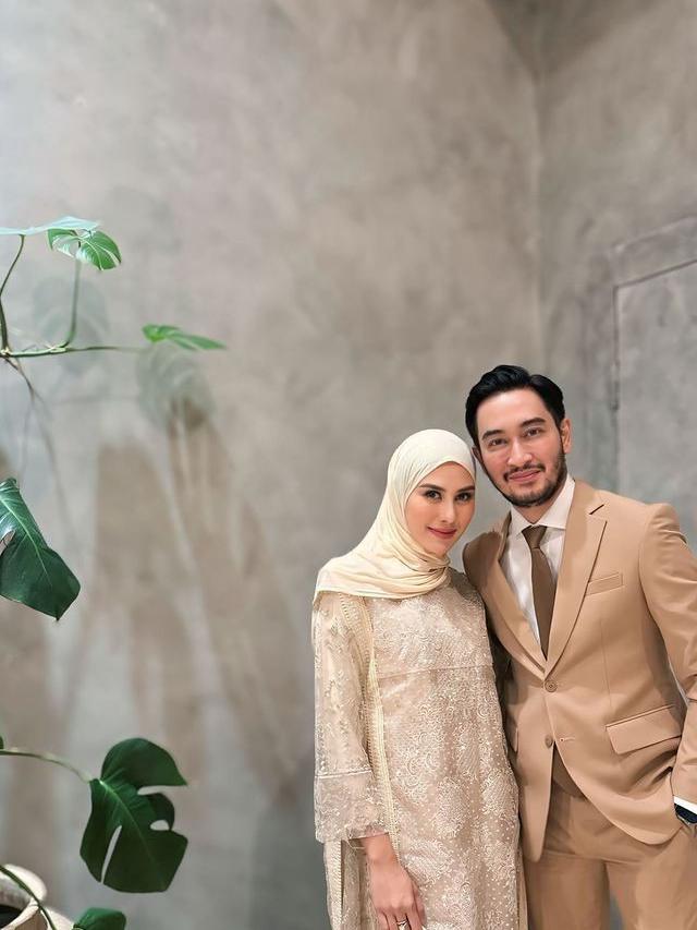 7 Potret Syahnaz Sadiqah dan Jeje di Pernikahan Ade Govinda, Tampil Kompak