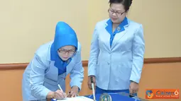Citizen6, Surabaya: Prosesi serahterima jabatan orang nomor dua di jajaran Jalasenstri Kobangdikal terebut, dipimpin Ketua Gabungan Jalasenstri Kobangdikal Soebaedah Djoko Teguh Wahojo. (Pengirim: Penkobangdikal)