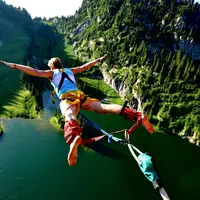 Selain soal tempat untuk bungee jumping, dalam Bintang 5 kali ini juga ada informasi soal hewan termalas dan bangunan misterius. (Ilustrasi Bungee Jumping: uttarakhandincredible.com) 