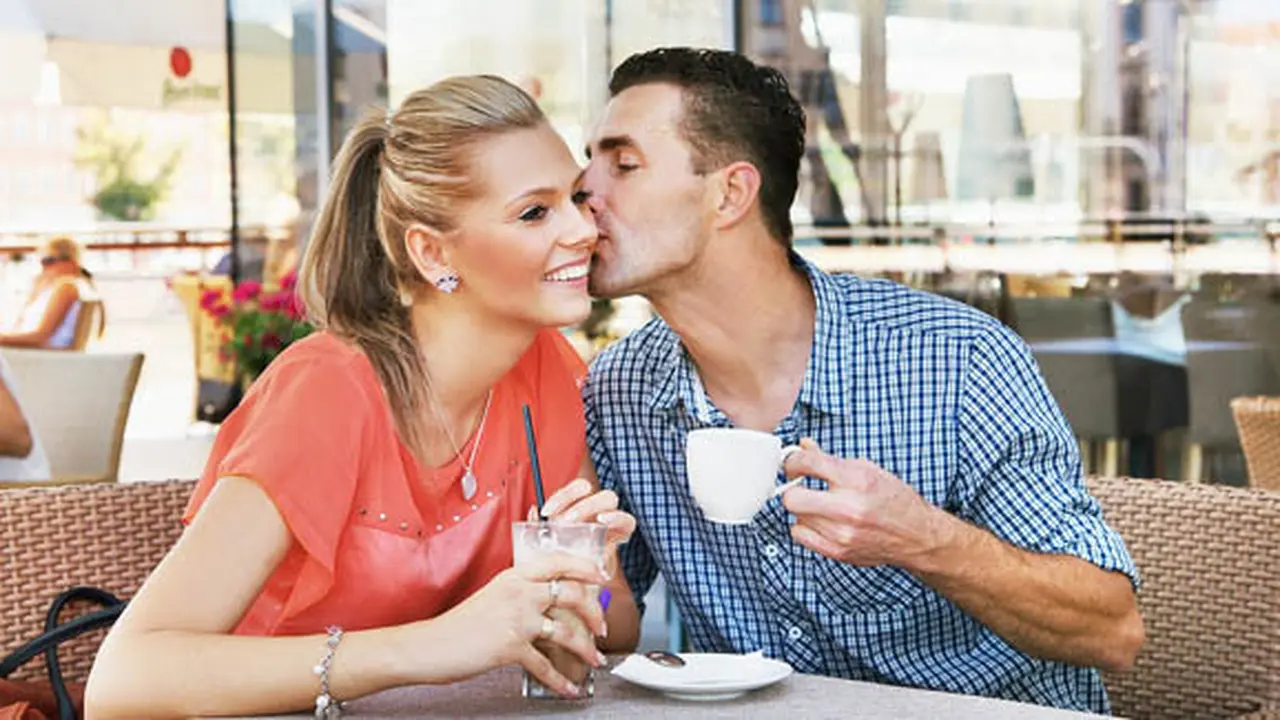 (c) shutterstock