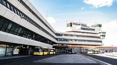 Suasana Bandara Tegel di Berlin, ibu kota Jerman (20/5/2020). Bandara Tegel, bandara terbesar di ibu kota Jerman tersebut, diberi izin untuk tutup mulai 15 Juni mendatang akibat rendahnya arus penumpang yang dipicu oleh pandemi COVID-19. (Xinhua/Binh Truong)