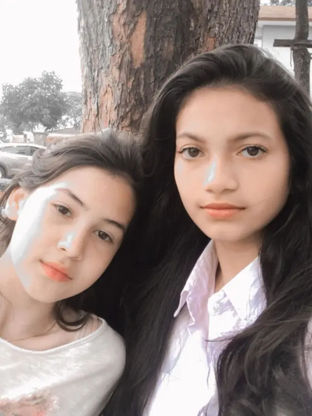 6 Potret Kebersamaan Sandrinna Michelle dan Ratu Sofya, Selalu Kompak