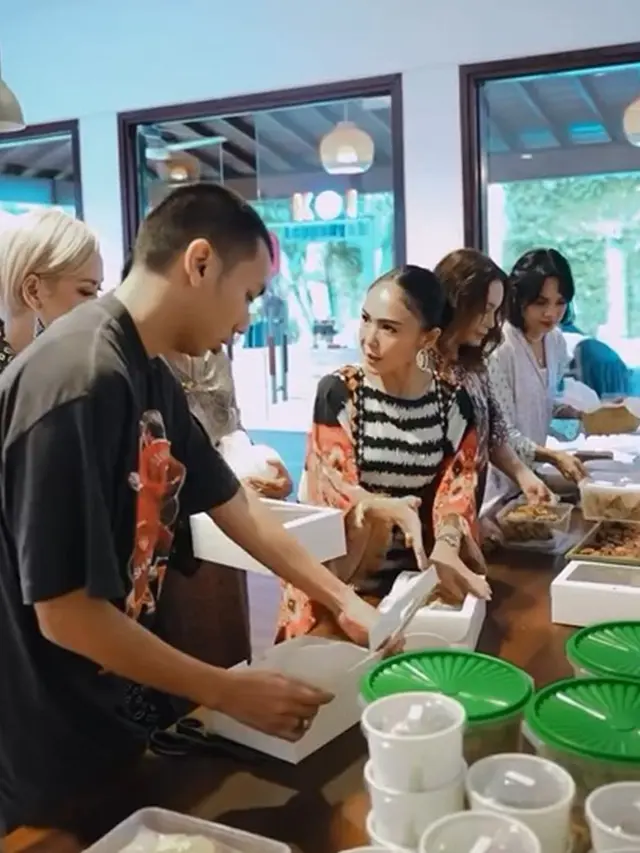 6 Potret Acara Buka Puasa Musisi dan Penyanyi Ternama, Ada BCL hingga Nadine Amizah