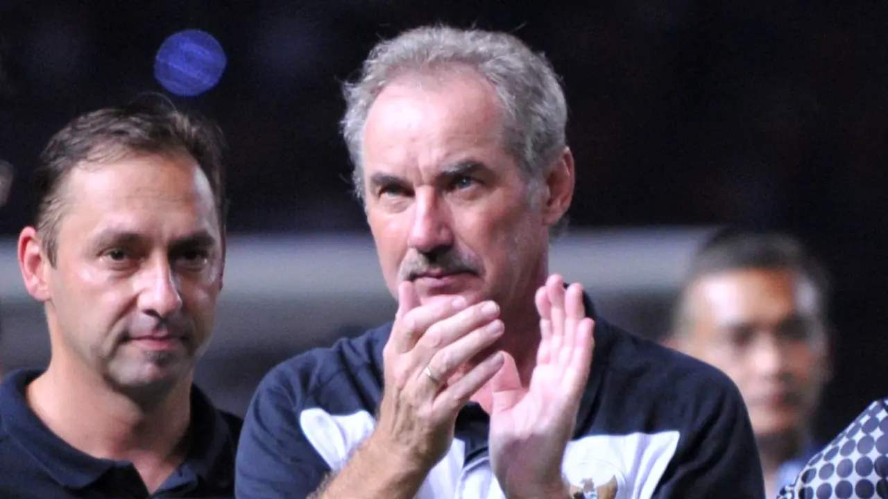 FOTO: Mantan Pelatih Timnas Indonesia Alfred Riedl Meninggal Dunia