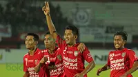 Terapi Musik Rock ala Indra Sjafri ke Pemain Bali United