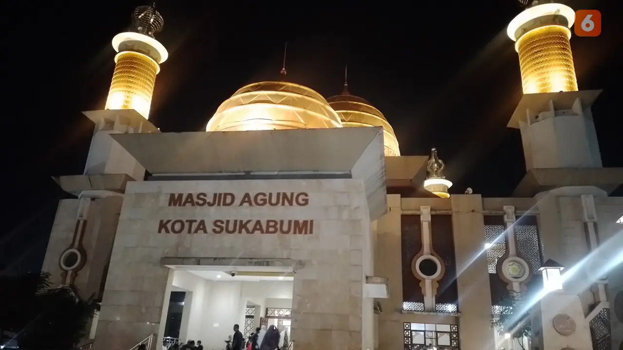 Masjid Agung Kota Sukabumi, masjid yang telah ada sejak tahun 1953 (Liputan6.com/Fira Syharin).