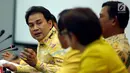 Ketua Pelaksana HUT ke-53 Partai Golkar Azis Syamsudin memberikan keterangan pers di Kantor DPP Golkar, Jakarta, Rabu (18/10). Sejumlah rangkaian kegiatan bakal digelar dalam rangka HUT ke-53 Partai Golkar. (Liputan6.com/Johan Tallo)